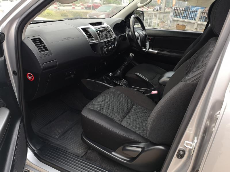 VIGO​ CHAMP​ 4DR​ 2.5​ E​ 4X4,M/T