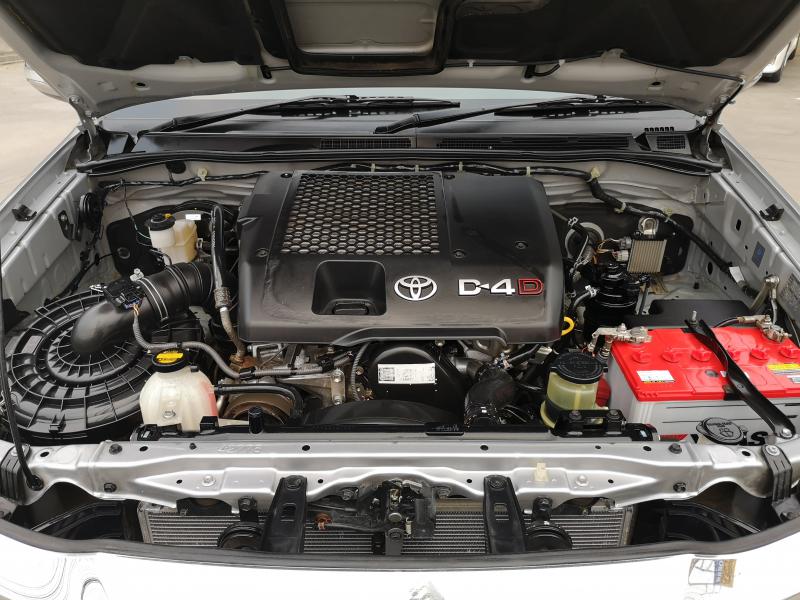 VIGO​ CHAMP​ 4DR​ 2.5​ E​ 4X4,M/T