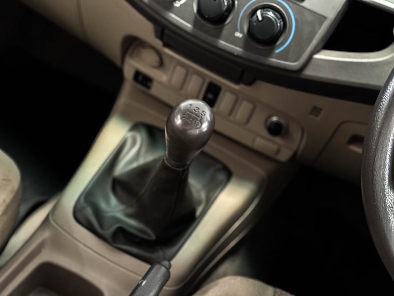 VIGO CHAMP 4DR 2.5E PRERUNNER