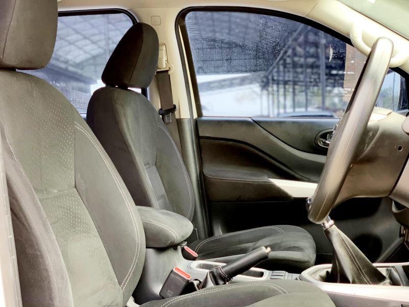 NAVARA ​NP-300 4DR BLACK EDITION 2.5 E,MT