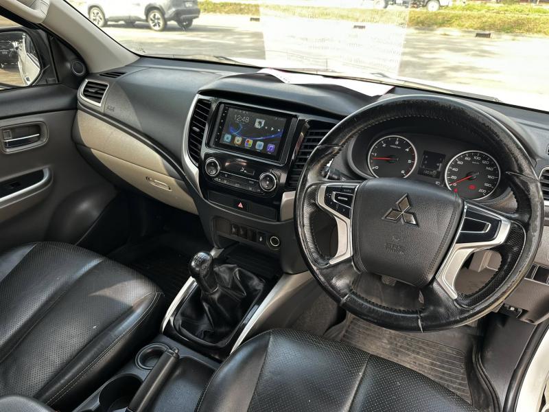 TRITON PLUS MEGA CAB 2.4 GLS LTD