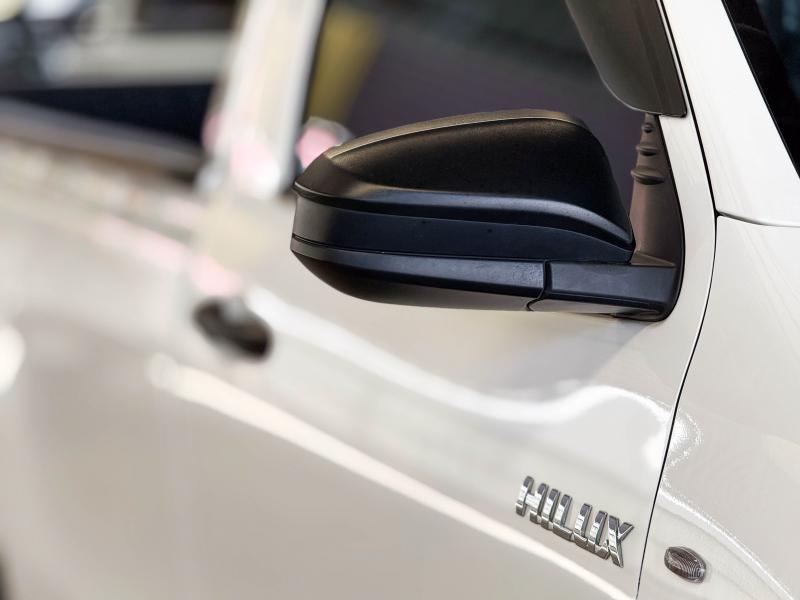 REVO SINGLE CAB 2.4 ENTRY ZEDITION