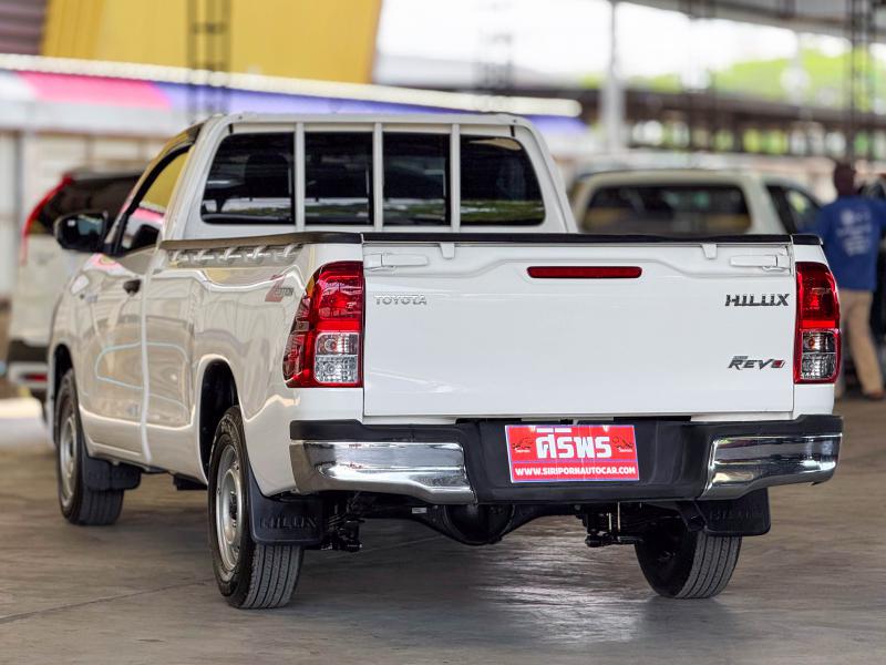 REVO SINGLE CAB 2.4 ENTRY ZEDITION
