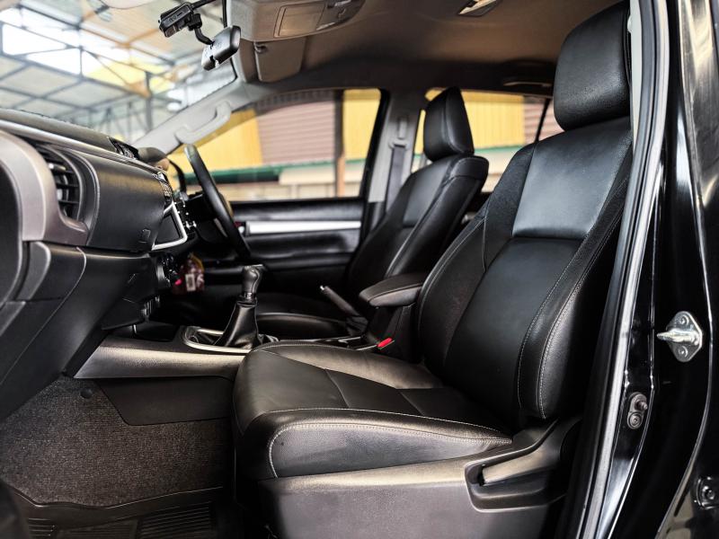 REVO 4DR 2.4 MID PRERUNNER