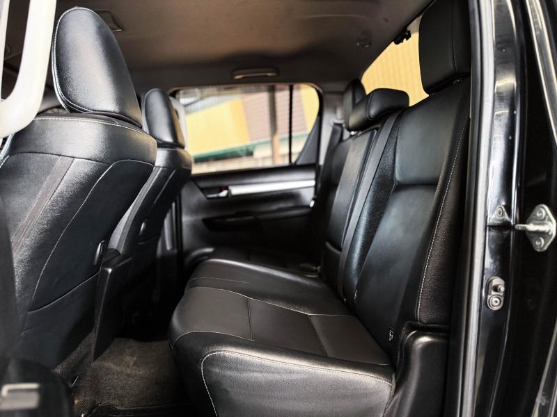 REVO 4DR 2.4 MID PRERUNNER