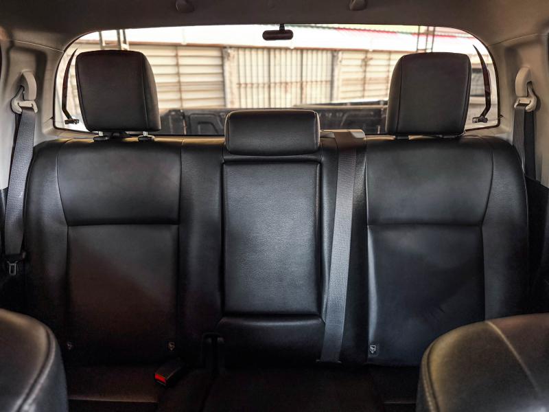 REVO 4DR 2.4 MID PRERUNNER