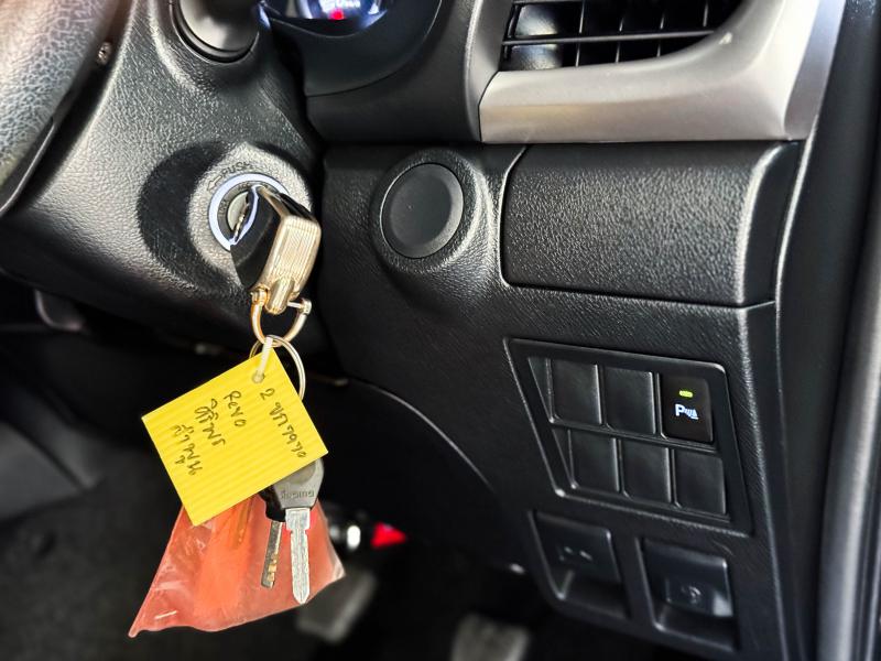 REVO 4DR 2.4 MID PRERUNNER