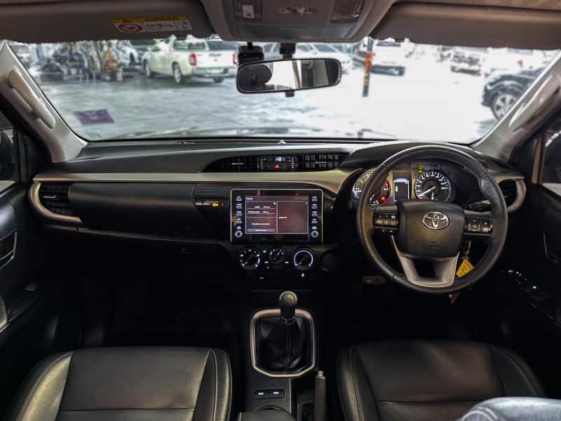 REVO 4DR 2.4 MID PRERUNNER