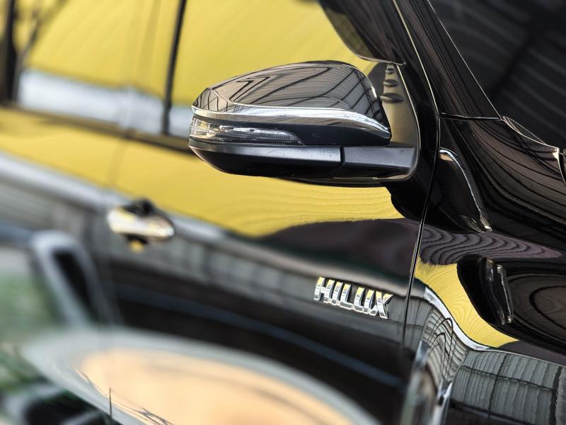 REVO 4DR 2.4 MID PRERUNNER