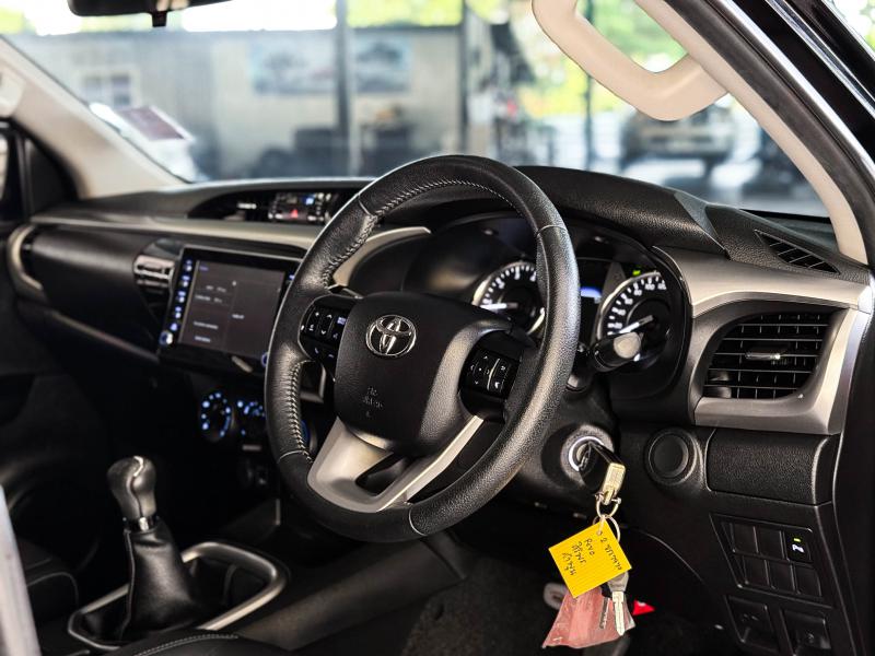 REVO 4DR 2.4 MID PRERUNNER