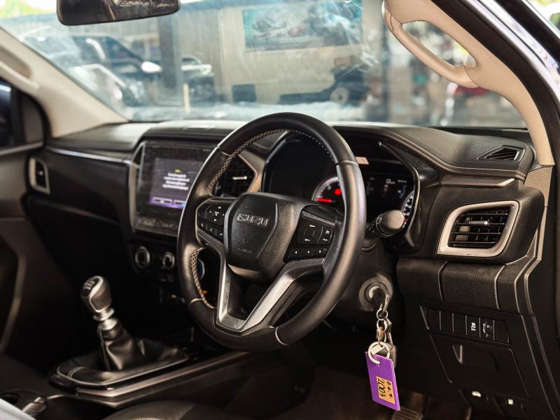 D-MAX VCROSS CAB 3.0Z Ddi 4X4 DIFFLOCK