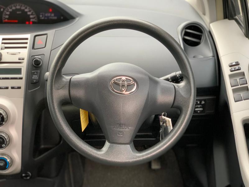 YARIS 1.5 E,A/T