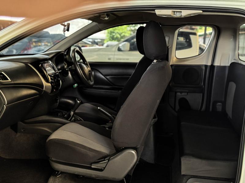 TRITON MEGA CAB 2.4 GLX LIMITED EDTION