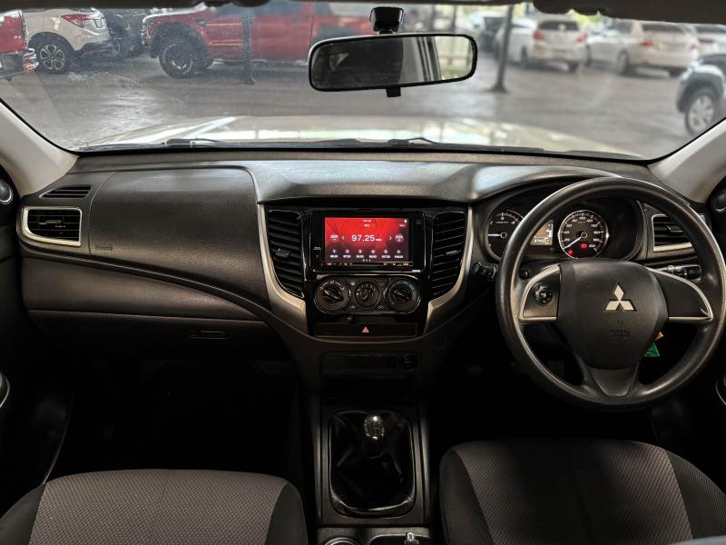 TRITON MEGA CAB 2.4 GLX LIMITED EDTION