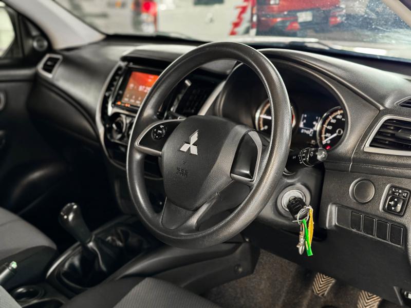 TRITON MEGA CAB 2.4 GLX LIMITED EDTION