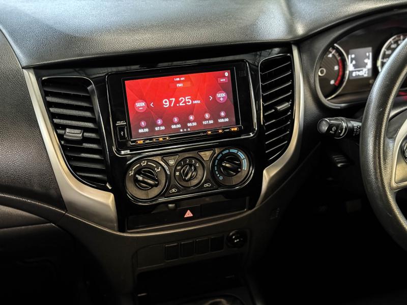 TRITON MEGA CAB 2.4 GLX LIMITED EDTION