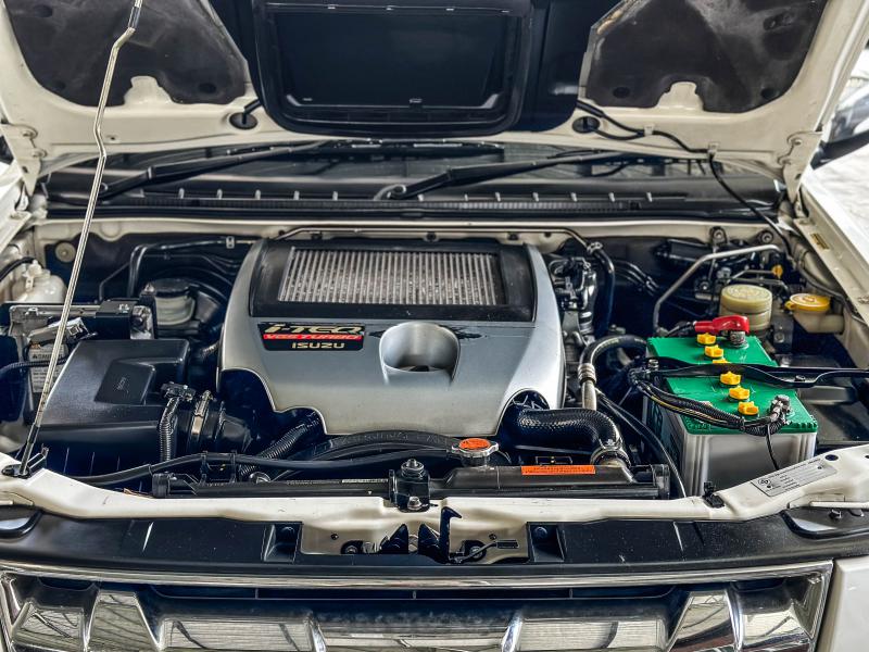 D-MAX 4DR 3.0 i-TEQ VGS TURBO HI-LANDER