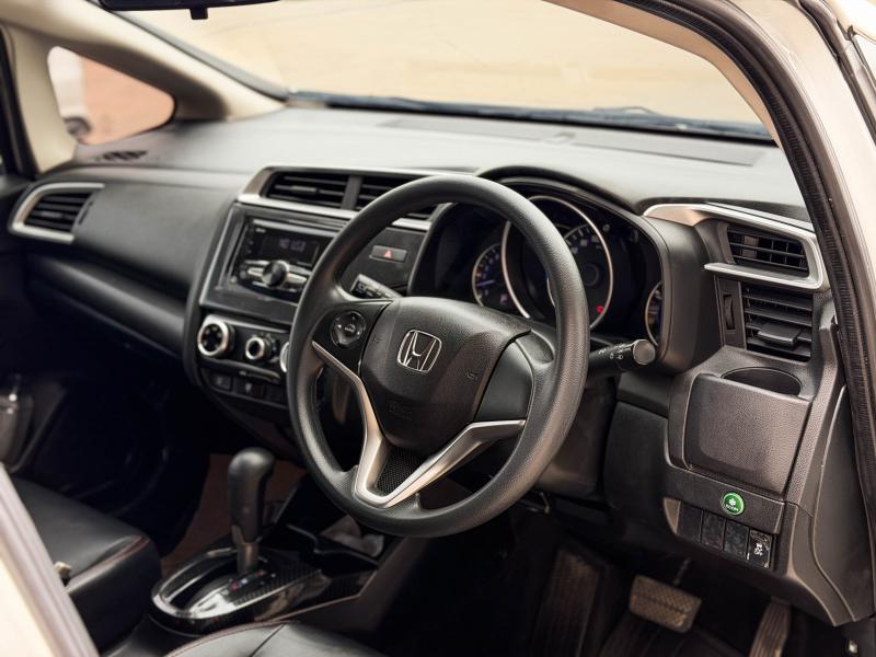 JAZZ 1.5 V i-VTEC