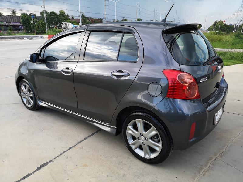 YARIS​ 1.5​ RS,A/T