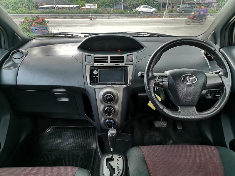 YARIS​ 1.5​ RS,A/T