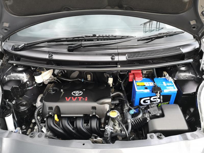 YARIS​ 1.5​ RS,A/T