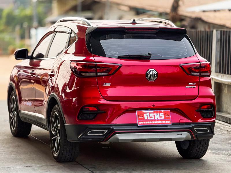 MG ZS 1.5 X SUNROOF I-SMART