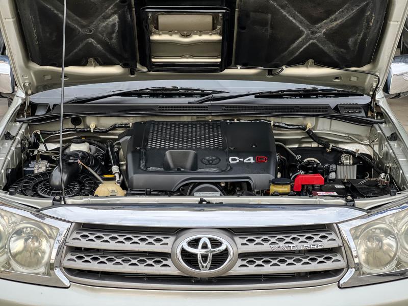 FORTUNER 3.0 V VSC 4WD