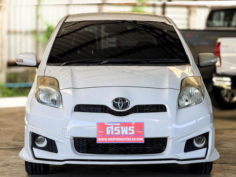 YARIS 1.5 E