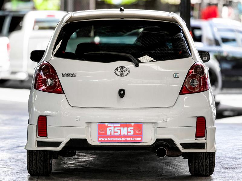 YARIS 1.5 E