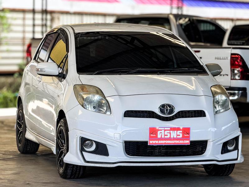 YARIS 1.5 E