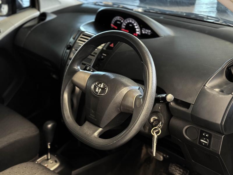 YARIS 1.5 E