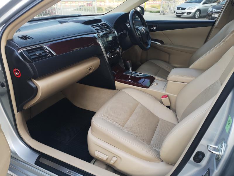 CAMRY​ 2.0​ G,A/T