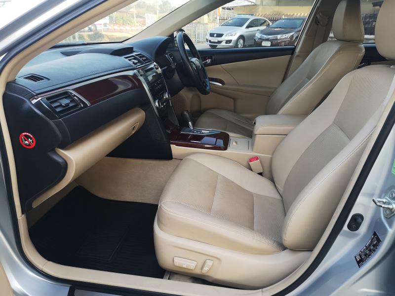 CAMRY​ 2.0​ G,A/T