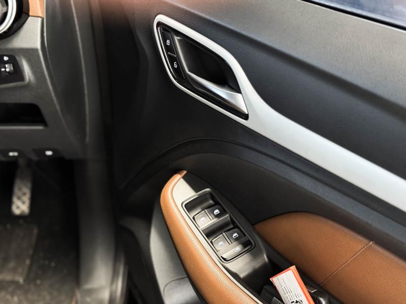 MG ZS 1.5 X SUNROOF I-SMART