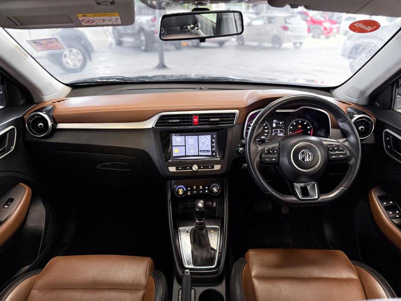 MG ZS 1.5 X SUNROOF I-SMART