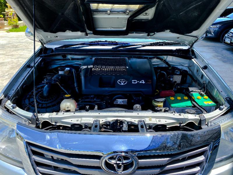 VIGO CHAMP 4DR 2.5 E PRERUNNER 