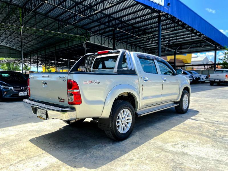 VIGO CHAMP 4DR 2.5 E PRERUNNER 