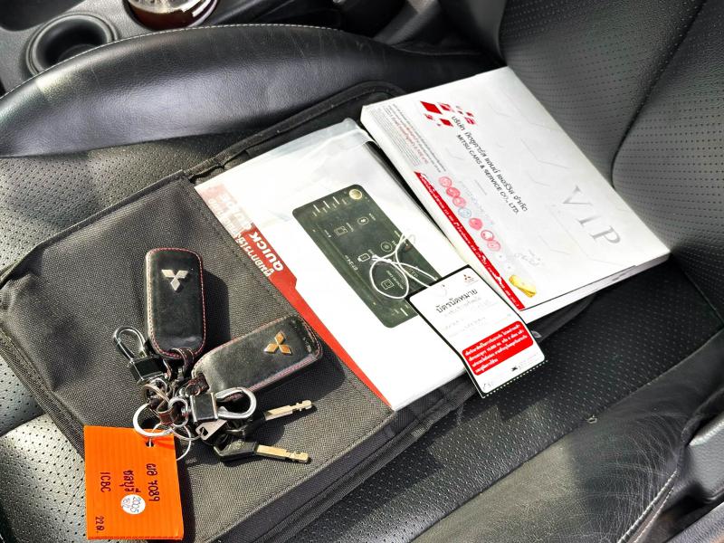 TRITON PLUS MEGA CAB 2.4 GLS LTD