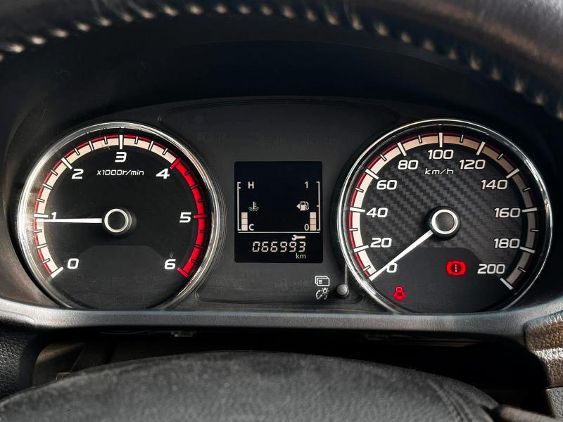 TRITON PLUS MEGA CAB 2.4 GLS LTD