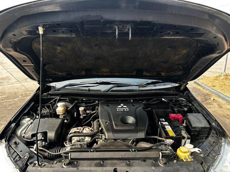 TRITON PLUS MEGA CAB 2.4 GLS LTD