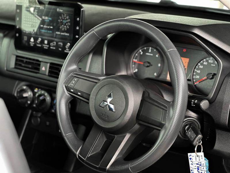 TRITON SINGLE CAB 2.4 PRO 4WD