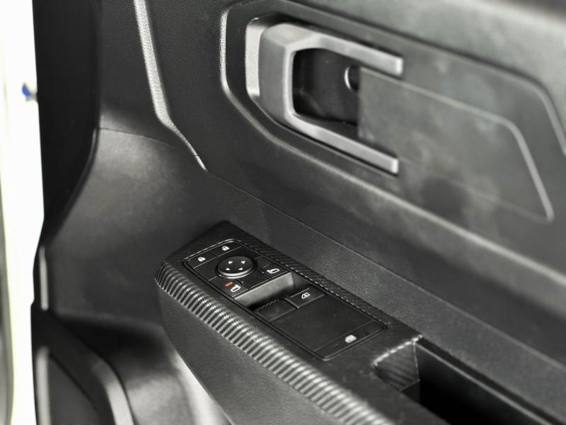 TRITON SINGLE CAB 2.4 PRO 4WD