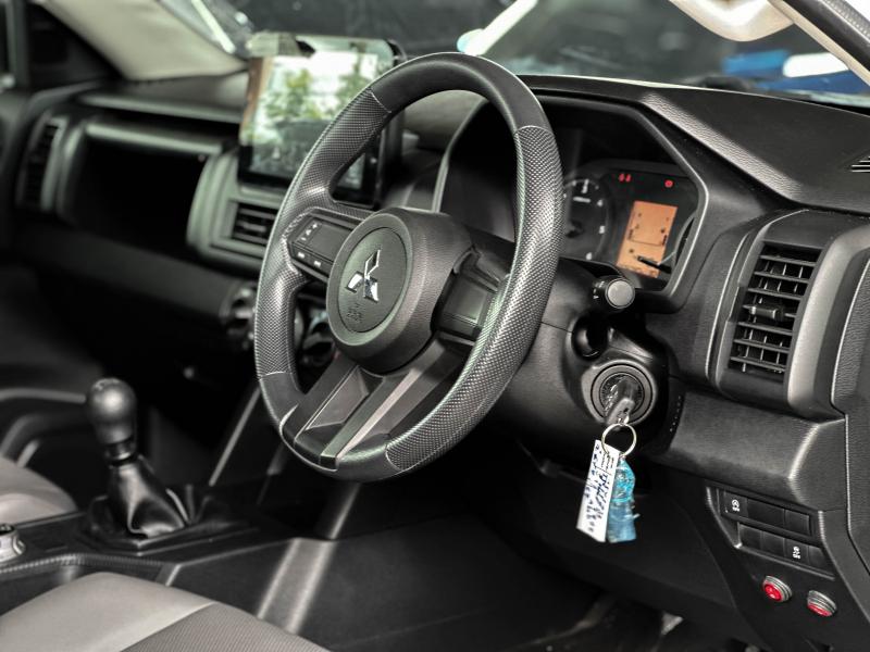 TRITON SINGLE CAB 2.4 PRO 4WD