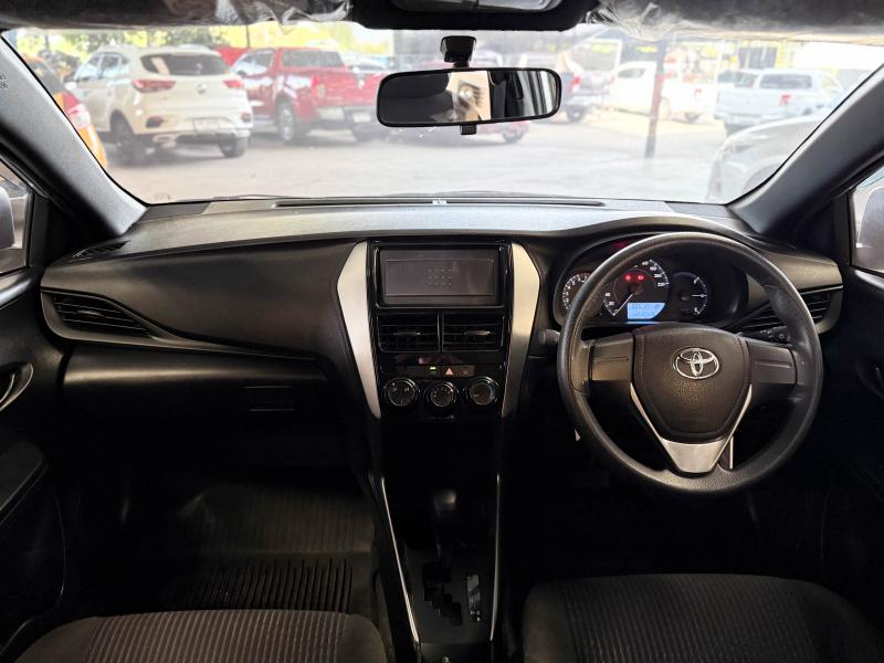 YARIS HACTHBACK 1.2 J CVT