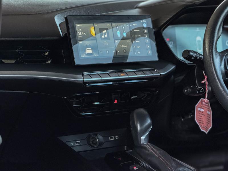 MG 5 1.5 X i-SMART SUNROOF รถมือสองเชียงใหม่ รถมือสองลำพูน รถยนต์มือสอง