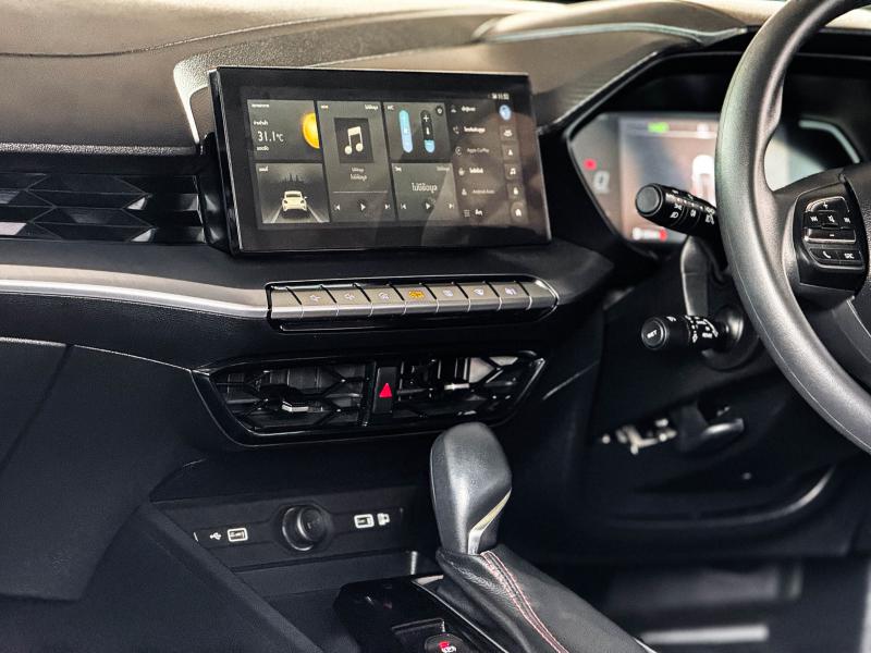 MG 5 1.5 X SUNROOF รถมือสองเชียงใหม่ รถมือสองลำพูน รถยนต์มือสอง