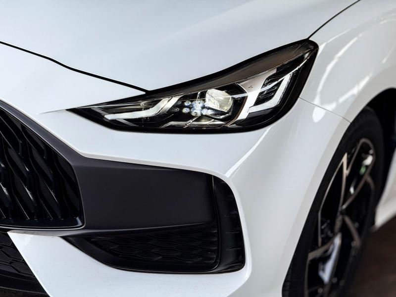 MG 5 1.5 X SUNROOF รถมือสองเชียงใหม่ รถมือสองลำพูน รถยนต์มือสอง